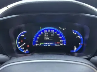 Toyota Corolla 2023 купить из Китая, цена 1 681 000 ₽ — Suifenhe Auto