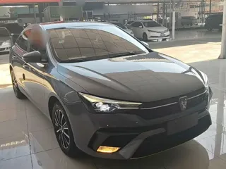 Roewe i5 2021 купить из Китая, цена 1 202 000 ₽ — Suifenhe Auto