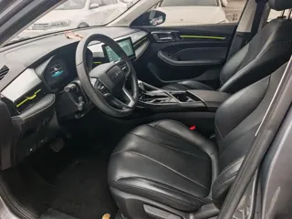 Roewe i5 2022 купить из Китая, цена 879 000 ₽ — Suifenhe Auto