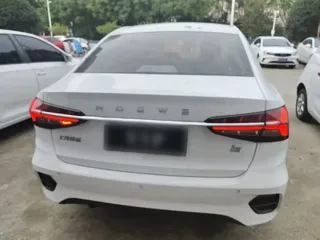 Roewe i5 2021 купить из Китая, цена 1 115 000 ₽ — Suifenhe Auto
