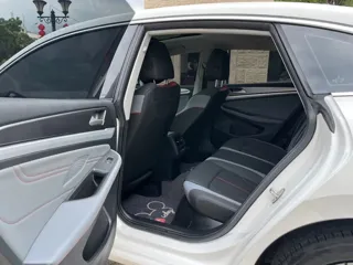 Volkswagen Lamando 2023 купить из Китая, цена 1 760 000 ₽ — Suifenhe Auto