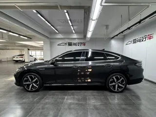 Volkswagen Lamando 2023 купить из Китая, цена 1 670 000 ₽ — Suifenhe Auto