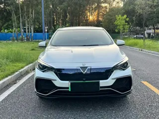 Venucia D60 EV 2022 купить из Китая, цена 1 006 000 ₽ — Suifenhe Auto