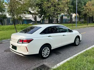 Venucia D60 EV 2022 купить из Китая, цена 1 006 000 ₽ — Suifenhe Auto