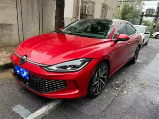Volkswagen Lamando 2023 купить из Китая, цена 2 249 000 ₽ — Suifenhe Auto