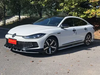 Volkswagen Lamando 2023 купить из Китая, цена 2 375 000 ₽ — Suifenhe Auto