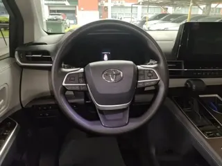 Toyota Granvia 2023 купить из Китая, цена 6 957 000 ₽ — Suifenhe Auto