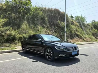 Volkswagen Magotan 2023 купить из Китая, цена 3 781 000 ₽ — Suifenhe Auto
