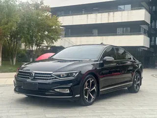 Volkswagen Magotan 2023 купить из Китая, цена 3 753 000 ₽ — Suifenhe Auto