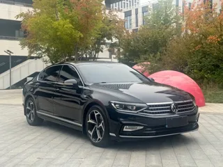 Volkswagen Magotan 2023 купить из Китая, цена 3 753 000 ₽ — Suifenhe Auto