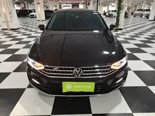 Volkswagen Magotan 2023 купить из Китая, цена 3 765 000 ₽ — Suifenhe Auto