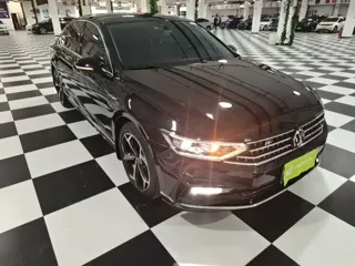 Volkswagen Magotan 2023 купить из Китая, цена 3 765 000 ₽ — Suifenhe Auto