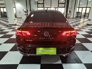 Volkswagen Magotan 2023 купить из Китая, цена 3 765 000 ₽ — Suifenhe Auto
