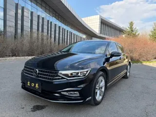 Volkswagen Magotan 2023 купить из Китая, цена 2 037 000 ₽ — Suifenhe Auto