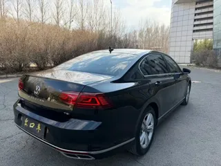 Volkswagen Magotan 2023 купить из Китая, цена 2 037 000 ₽ — Suifenhe Auto