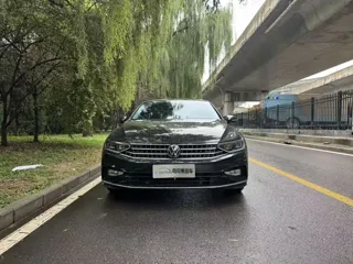 Volkswagen Magotan 2024 купить из Китая, цена 2 291 000 ₽ — Suifenhe Auto