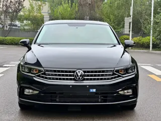 Volkswagen Magotan 2023 купить из Китая, цена 1 921 000 ₽ — Suifenhe Auto