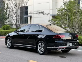 Volkswagen Magotan 2023 купить из Китая, цена 1 921 000 ₽ — Suifenhe Auto