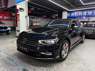 Volkswagen Magotan 2023 купить из Китая, цена 1 921 000 ₽ — Suifenhe Auto
