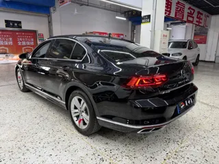 Volkswagen Magotan 2023 купить из Китая, цена 1 921 000 ₽ — Suifenhe Auto