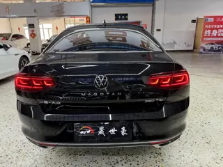 Volkswagen Magotan 2023 купить из Китая, цена 1 921 000 ₽ — Suifenhe Auto