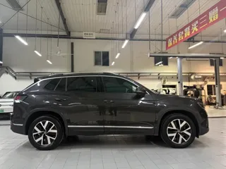 Volkswagen Tayron 2023 купить из Китая, цена 2 450 000 ₽ — Suifenhe Auto