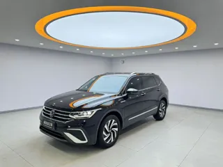 Volkswagen Tiguan L 2023 купить из Китая, цена 2 526 000 ₽ — Suifenhe Auto