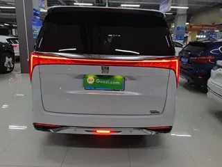 Buick Century 2023 купить из Китая, цена 5 755 000 ₽ — Suifenhe Auto