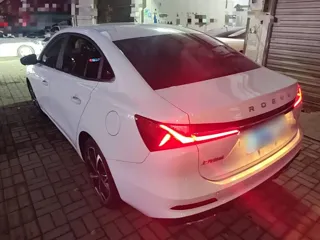 Roewe i5 2024 купить из Китая, цена 1 273 000 ₽ — Suifenhe Auto
