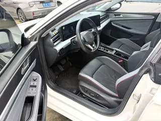 Volkswagen Lamando 2023 купить из Китая, цена 1 261 000 ₽ — Suifenhe Auto