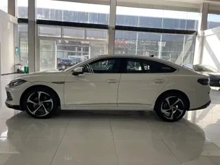 Volkswagen Lamando 2023 купить из Китая, цена 1 768 000 ₽ — Suifenhe Auto