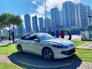 Volkswagen Lamando 2023 купить из Китая, цена 1 351 000 ₽ — Suifenhe Auto