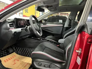 Volkswagen Lamando 2023 купить из Китая, цена 1 573 000 ₽ — Suifenhe Auto