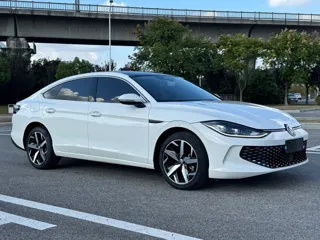 Volkswagen Lamando 2023 купить из Китая, цена 1 634 000 ₽ — Suifenhe Auto