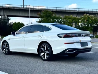 Volkswagen Lamando 2023 купить из Китая, цена 1 634 000 ₽ — Suifenhe Auto