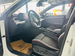 Volkswagen Lamando 2023 купить из Китая, цена 1 983 000 ₽ — Suifenhe Auto