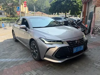 Toyota Avalon 2023 купить из Китая, цена 3 401 000 ₽ — Suifenhe Auto
