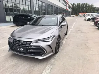 Toyota Avalon 2023 купить из Китая, цена 3 414 000 ₽ — Suifenhe Auto
