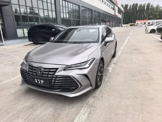 Toyota Avalon 2023 купить из Китая, цена 3 414 000 ₽ — Suifenhe Auto
