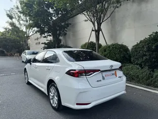 Toyota Corolla 2023 купить из Китая, цена 1 244 000 ₽ — Suifenhe Auto