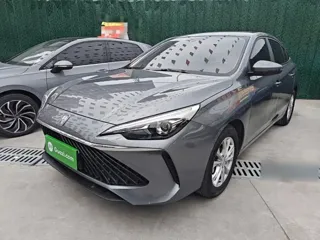 Roewe i5 2024 купить из Китая, цена 1 401 000 ₽ — Suifenhe Auto