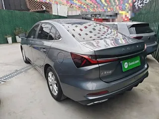 Roewe i5 2024 купить из Китая, цена 1 401 000 ₽ — Suifenhe Auto