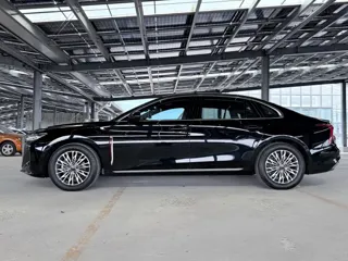 Hongqi H5 2024 купить из Китая, цена 2 858 000 ₽ — Suifenhe Auto
