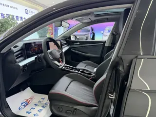 Volkswagen Lamando 2024 купить из Китая, цена 2 196 000 ₽ — Suifenhe Auto