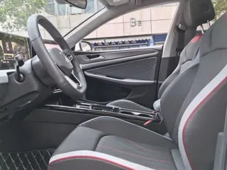 Volkswagen Lamando 2024 купить из Китая, цена 2 163 000 ₽ — Suifenhe Auto