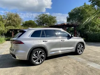 Geely Xingyue L 2024 купить из Китая, цена 2 913 000 ₽ — Suifenhe Auto