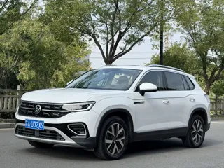 Volkswagen Tayron 2024 купить из Китая, цена 2 880 000 ₽ — Suifenhe Auto
