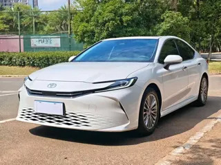 Toyota Camry 2025 купить из Китая, цена 3 761 000 ₽ — Suifenhe Auto
