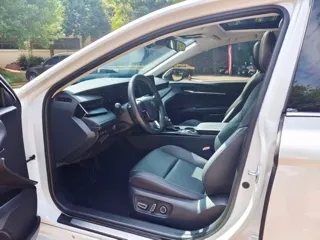Toyota Camry 2025 купить из Китая, цена 3 761 000 ₽ — Suifenhe Auto