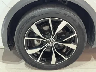 Volkswagen T-Roc 2024 купить из Китая, цена 2 681 000 ₽ — Suifenhe Auto